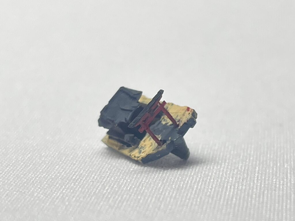 3Dプリントで制作した神社の模型 赤く塗装した鳥居